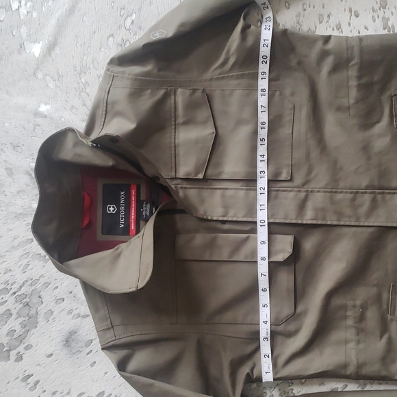 Victorinox Utility Charmotane Jacket Army Green SzS - Picture 4 of 12